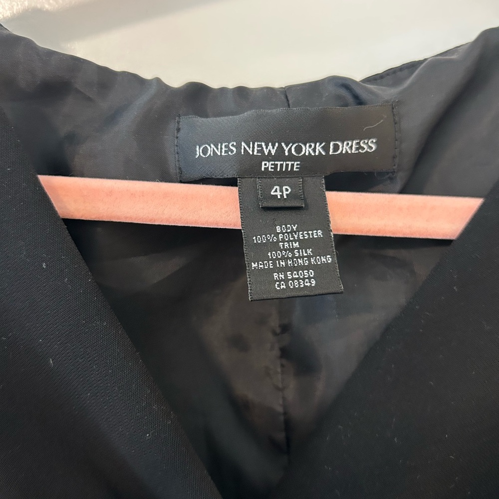 Vintage Silk flutter sleeve black gown - Picture 7 of 13